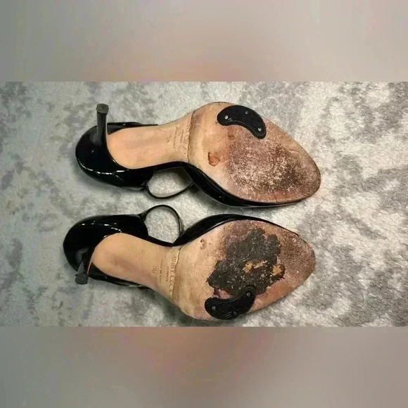 Jimmy Choo Peep Toe Pumps with Gold Buckle - size 38 - Picture 6 of 6